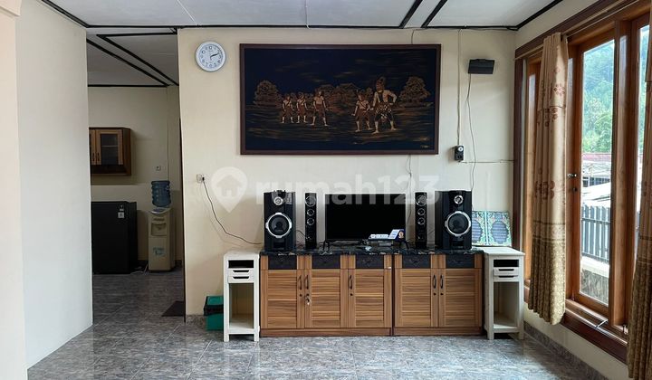 House Near Tawangmangu Hotel