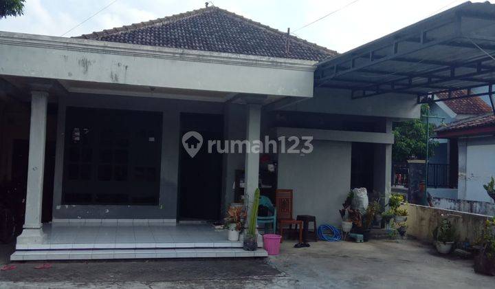 Rumah Siap Huni Dua Muka Jalan Tasikmadu  1