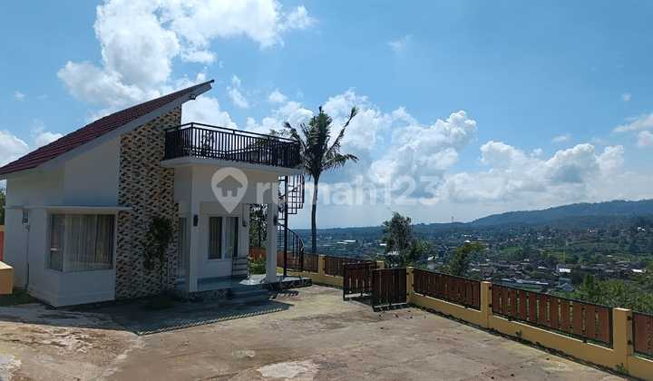 Beautiful View Villa Karangpandan