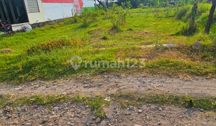 Pekarangan Selatan Alun-Alun Karanganyar Pekarangan Selatan Alun-Alun Karanganyar