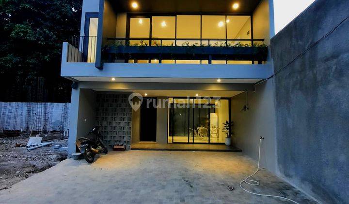 Rumah dalam Cluster di Kemang Jakarta Selatan 2