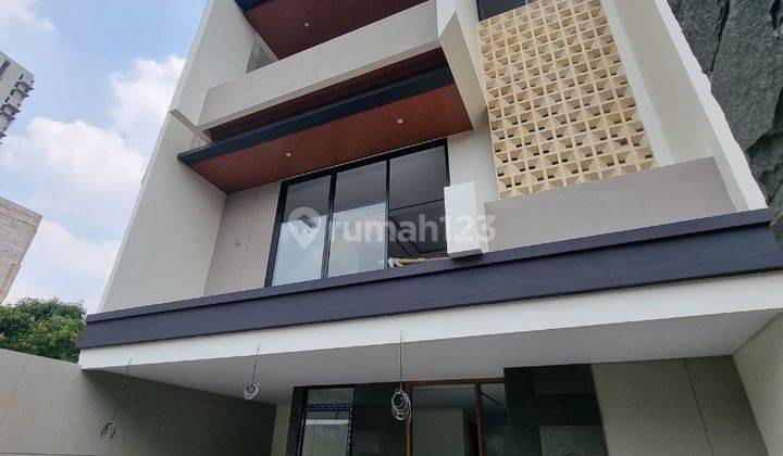 Rumah mewah plus privat pool di Kemang Jakarta Selatan 2