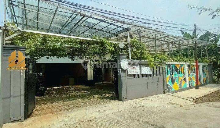 Rumah dengan kebun anggur di warung buncit Mampang Jak Sel 2