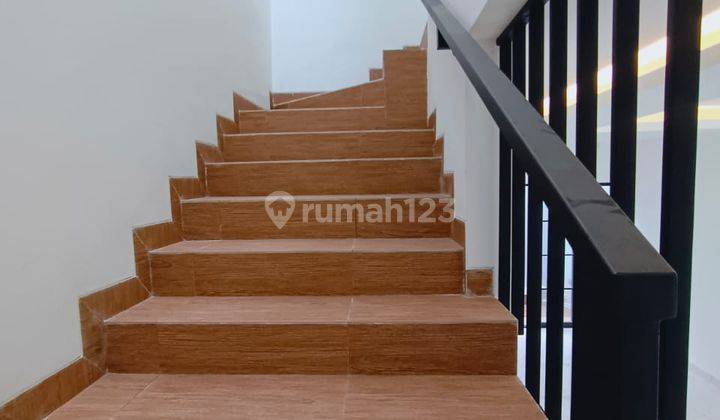 Rumah 2 Lantai Baru Unfurnished di Kembangan Jakarta Barat 2