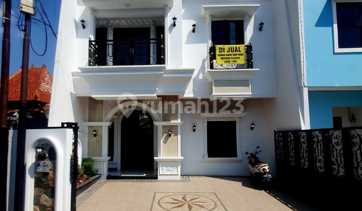 Rumah 3 lantai klasik modern dekat ke tol krukut dan kukusan Beji Depok 1