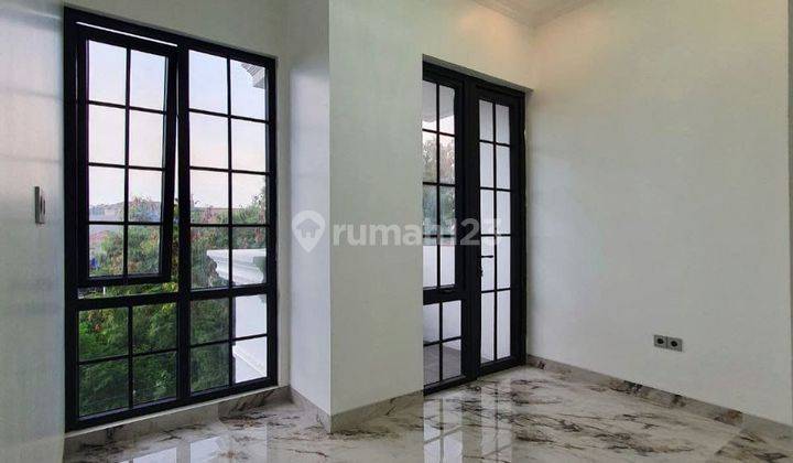 Rumah design american classic di area strategis di pejaten Jak Sel 2