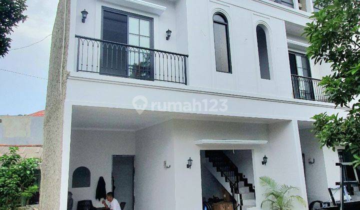 Rumah Baru 2 Lantai Design American Classic di Jagakarsa Jakarta Selatan 1