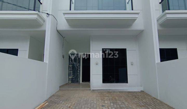 Rumah 2 Lantai Baru Unfurnished di Kembangan Jakarta Barat 2