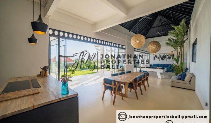 Modern Designer Luxury Villa With Stunning Ocean Views , Vsck 11