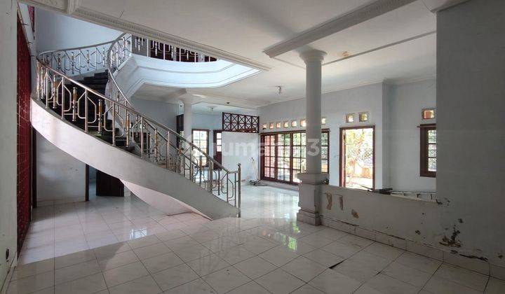 House for sale quickly. Strategic location, near Living World Mall 2