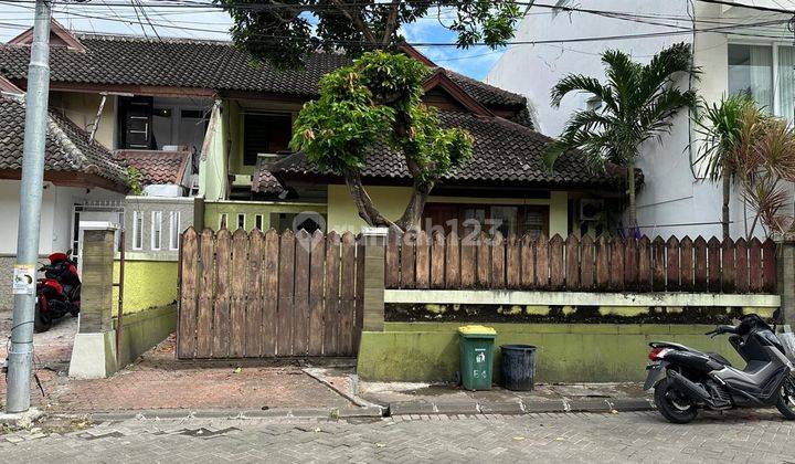  Rumah di Kerobokan Lingkungan Nyaman 1