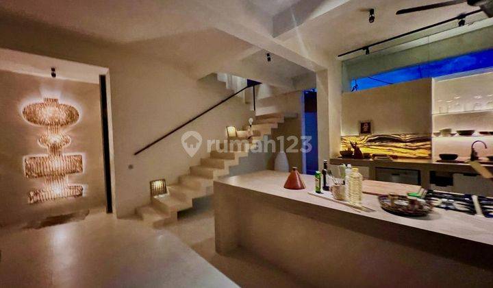  For sale Luxurious Newly Renovated Villa for Sale in Pererenan - VSJE 2