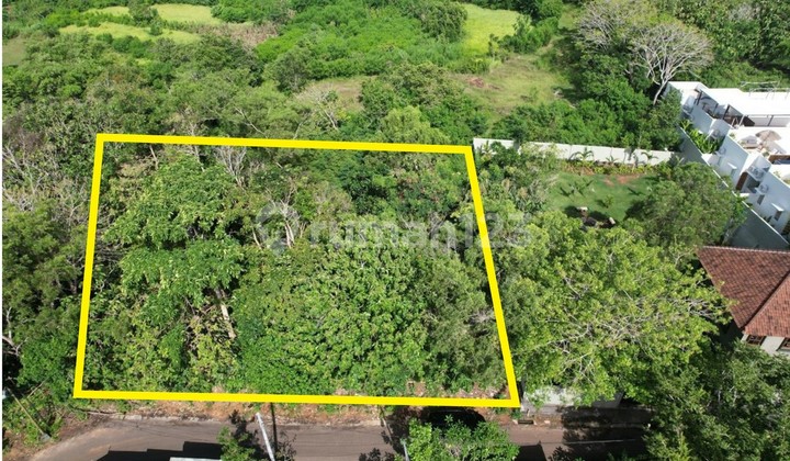 DIJUAL TANAH : Prime location in the Batu Manik area, Uluwatu - surrounded by villas and high-end developments