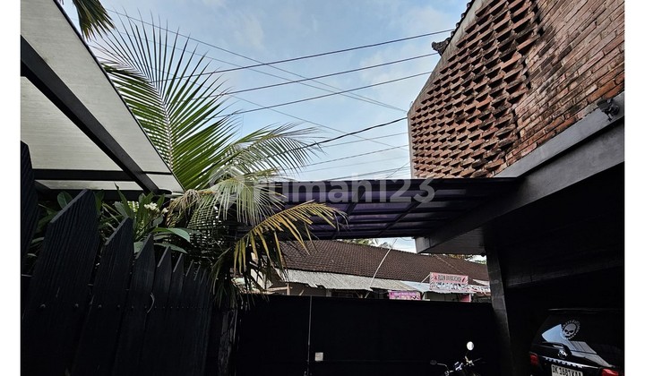 Dijual rumah lantai 2 dan 1 unit villa private lokasi pinggir jln perbatasan utama padonan dan dalung dekat Canggu  - VSKT 2