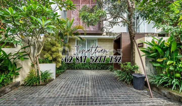 Dijual Villa Mewah Renovasi Baru di Nusa Dua One Gate System - Vsang