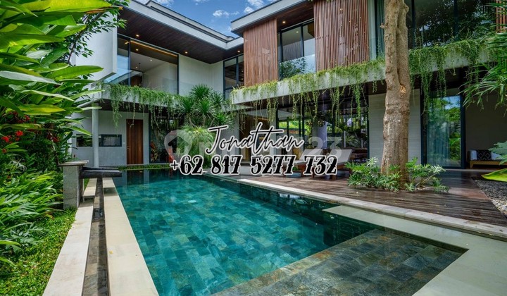 Villa Baru 4 Kamar Umalas Dijual SHM Freehold Kolam Renang dan Taman Luas