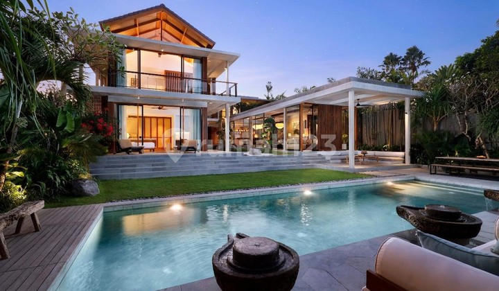 DIJUAL / FREEHOLD : Luxury Villas 7 Bedroom Villa With River View - Vskhe