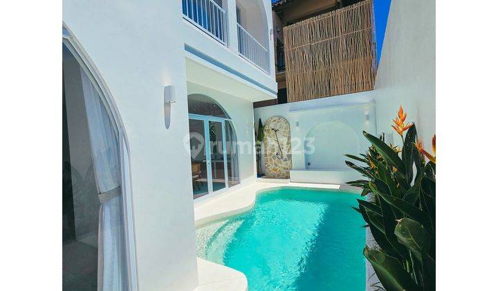 For Sale 3 Bedroom Mediterranean Style Villa Pecatu Location, Vskt 1