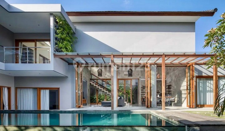 FOR SALE / FREEHOLD: Zeny Villas 5 Bedrooms, Umalas, Kerobokan - VSKHE FOR SALE / FREEHOLD: Zeny Villas 5 Bedrooms, Umalas, Kerobokan - VSKHE