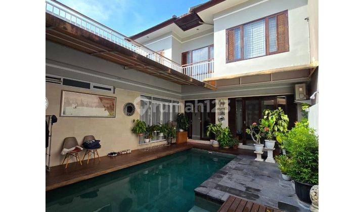  Dijual Rumah villa Lantai 1,5 Hshe 1