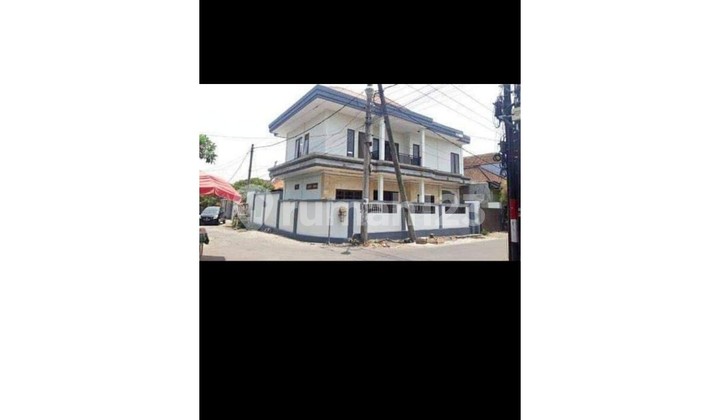 Di jual rumah mewah lantai 2 Lokasi di bedahulu - Hshe