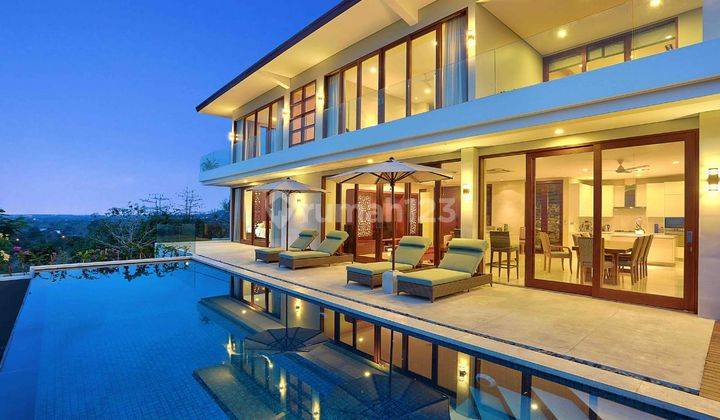 Beautiful Tropical Luxury Villa With Mountains And Ocean Views  1