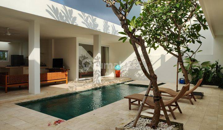 Lease For 28 years Modern Tropical Living With Rooftop Villa at Pererenan Canggu  2