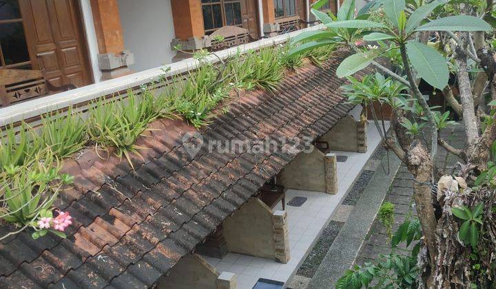 R08018 Homestay 15 kamar di Seminyak 5 menit ke Pantai Seminyak 1