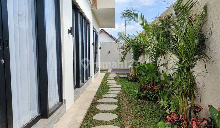 R08033 Brand New two storey 3 BR Villa in Seseh Mengwi Badung 1