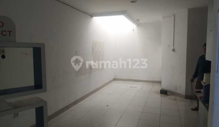 RUMAH KELAPA GADING 102m2 HADAP SELATAN,NYAMAN,LOKASI BAGUS,KODE YE 2