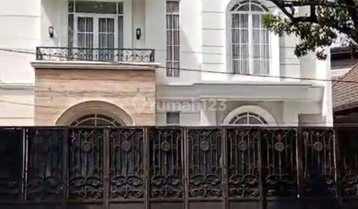 Dijual Rumah Mewah Menteng 318m2 Bagus Lokasi Strategis, Akses Mudah 1