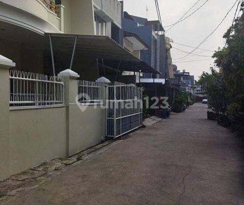 Dijual Rumah Sunter 175m2 Lokasi Bagus, 2 Lantai, Strategis, Kode Jv 2