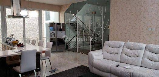 RUMAH DI SPRINGHILL KEMAYORAN 120m2 HADAP SELATAN,ADA 7 AC,BAGUS 1