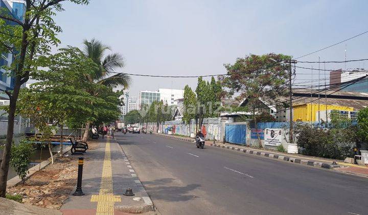 Dijual BU sangat murah,4x15,hadap Utara,4½ lantai!! 3