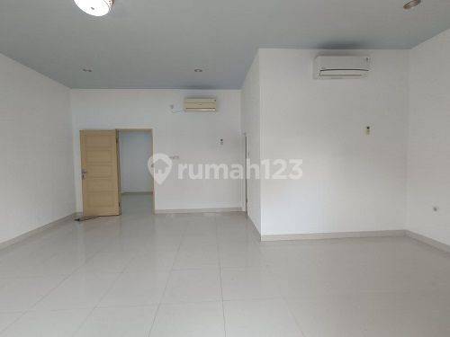 Dijual Rumah Luas 119m2 Hadap Utara, Nyaman, Lokasi Bagus.. 2