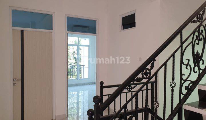 Di sewakan rumah cantik baru renovasi, furnish, komplek bagus!!  2