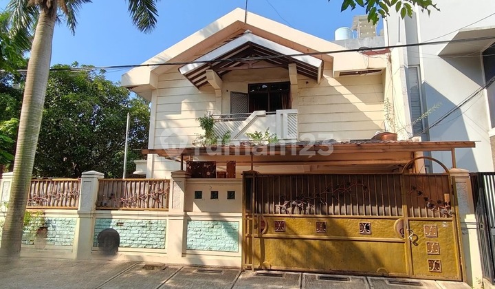 Kelapa Gading House 297M2 Good Location, Comfortable, Strategic Kelapa Gading House 297M2 Good Location, Comfortable, Strategic