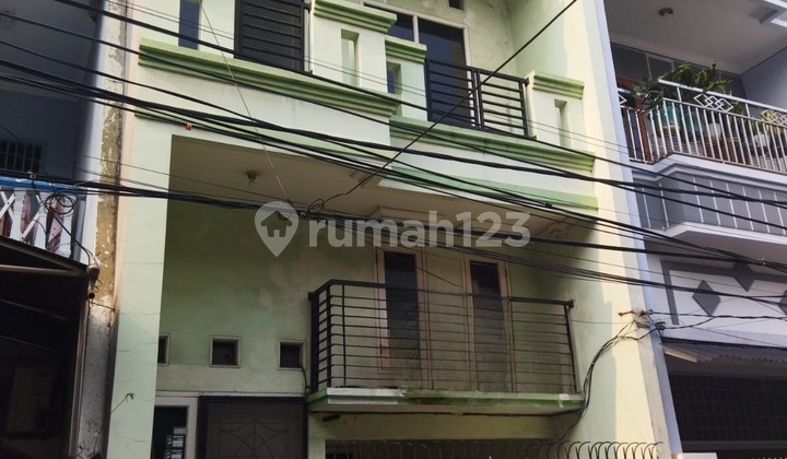 Dijual rumah pademangan 67,5m2 lokasi strategis, 3 lantai, hadap barat 2