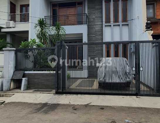 Dijual Rumah Kelapa Gading Lokasi Bagus,2 Lantai, Furnish, Nyaman