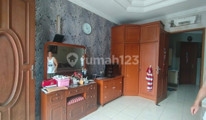 Dijual rumah sunter 6x14m lokasi bagus, nyaman, 3 lantai, semi furnish