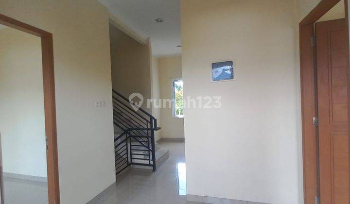DISEWAKAN RUMAH SUNTER 150m2 LOKASI BAGUS, 3 LANTAI, KODE AY