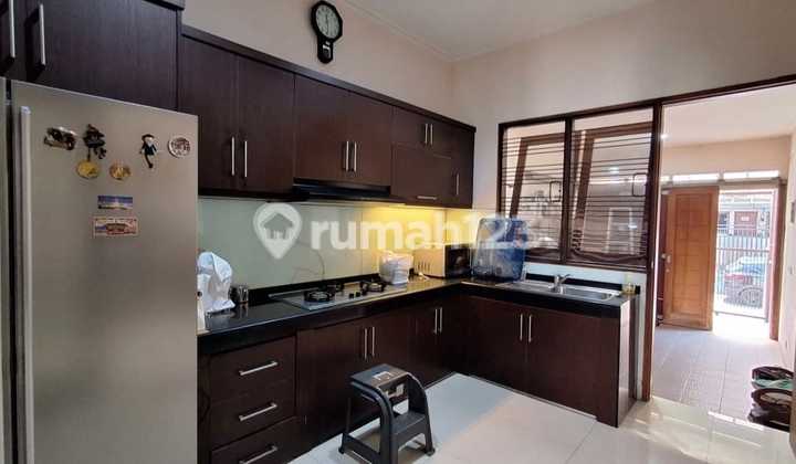 Rumah Pulomas 1,5 Lantai, Fullfurnish, Lokasi Bagus 2