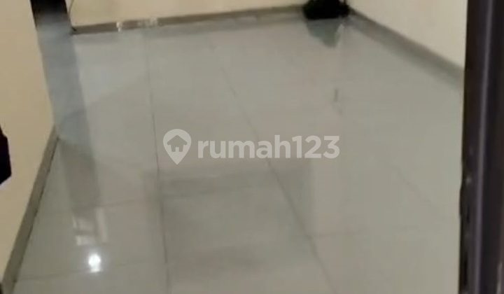 Rumah Sunter Lokasi Bagus, Hadap Utara,75 Juta Per Tahun 2