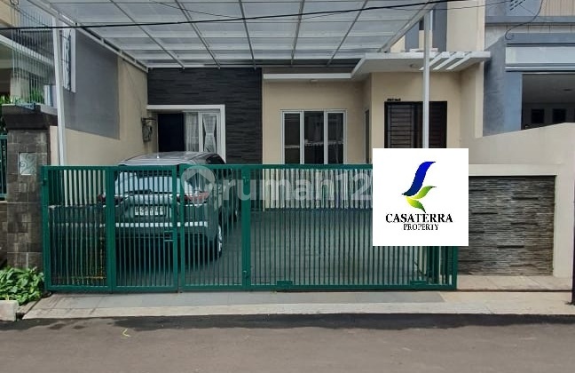 FOR SALE KELAPA GADING HOUSE 136m2 VERY COMFORTABLE, SOUTH FACING, STRATEGIC LOCATION, CODE YE