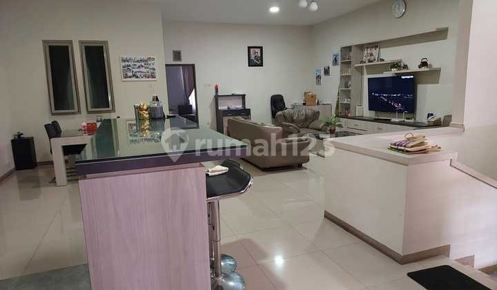 For Sale: 2.5-Story Shop House Ready to Occupy in TKI 3 Shop Houses. 2