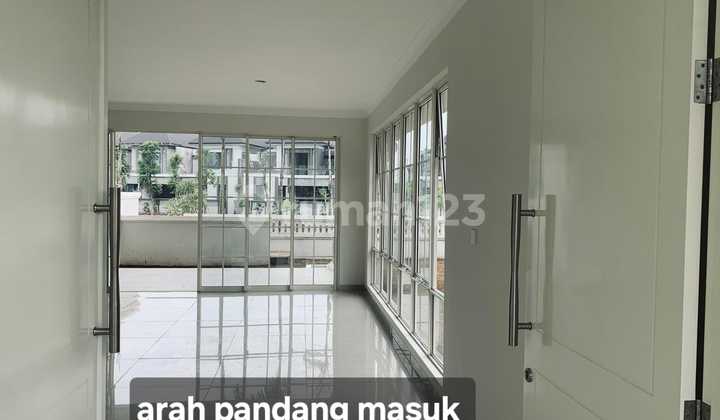 Rumah Klasik 2 Lantai View Danau Podomoro Park Bandung 2