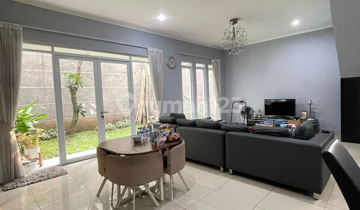 Rumah Bagus 2 Lantai Komplek Batununggal