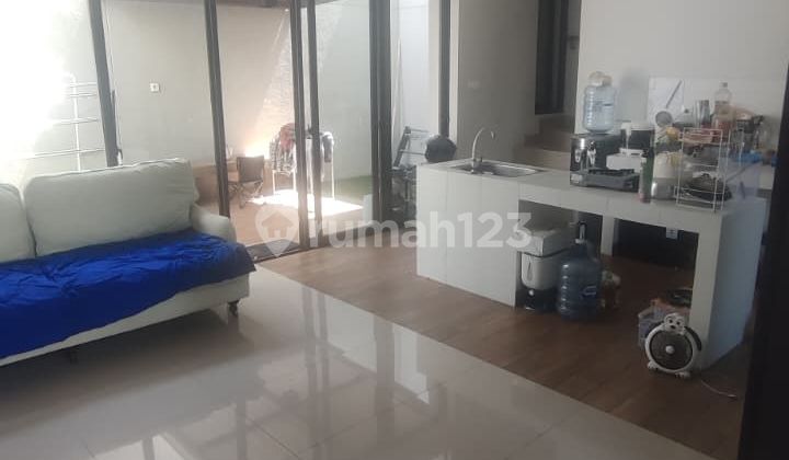 Rumah Hoek Eksklusif Summarecon Bandung