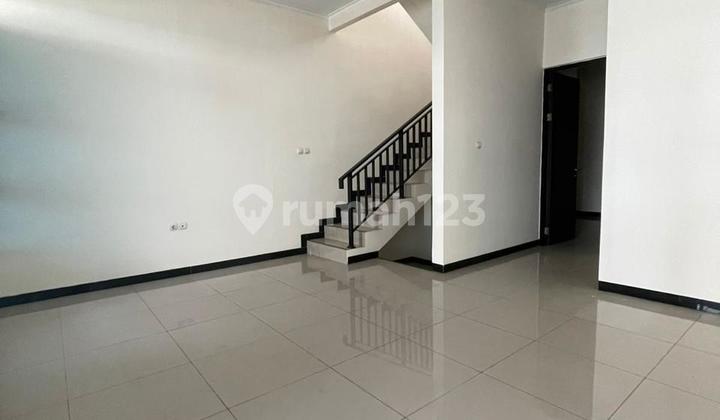 Rumah 2 Lantai Siap Huni Taman Kopo Indah 5