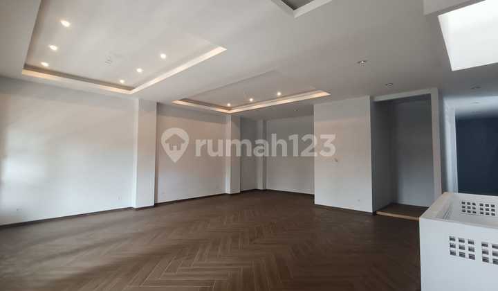 New 4-Story Shop House Ready to Use and Generate Profit on the Wing of Jl. Riau Bandung 1